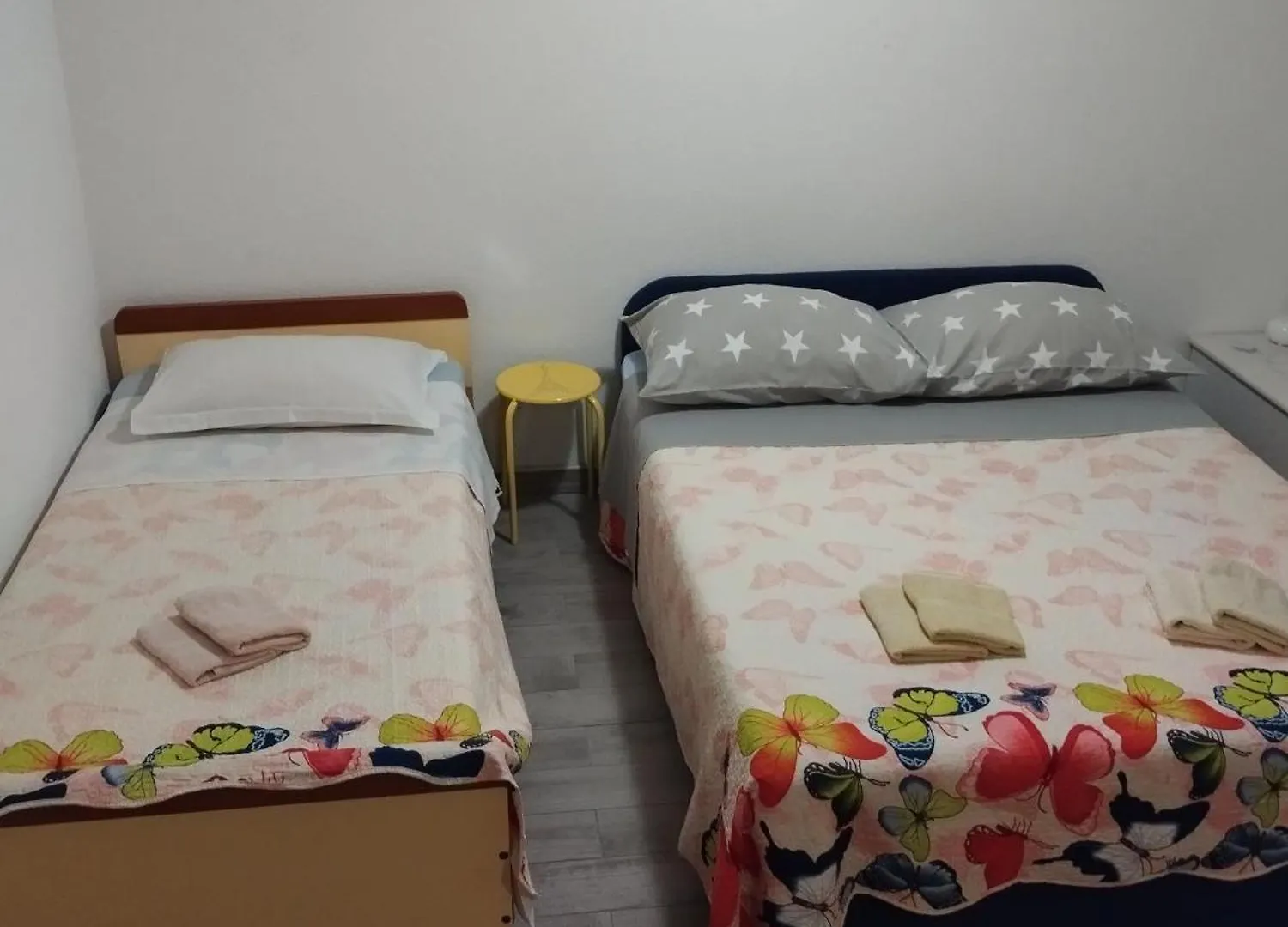 Apartment Tina トロギール 0*,
