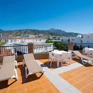 https://apartamentos-manuel-martin.1costadelsol.com